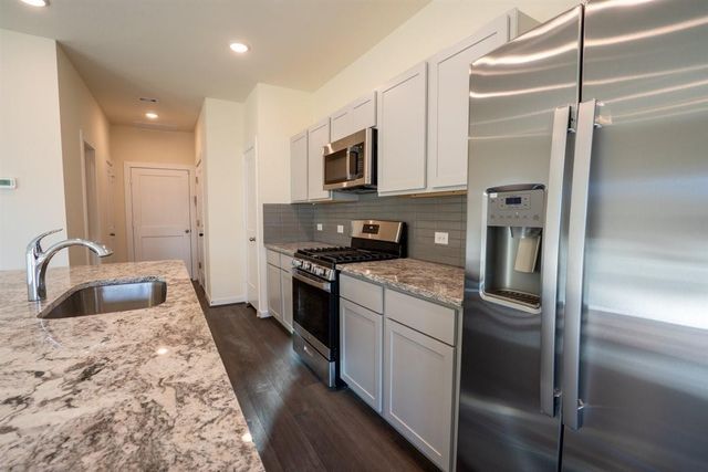 9102 Highland Northern Way, Houston, TX 77088