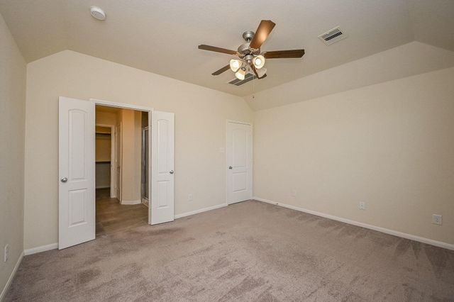 8231 Hawthorn Valley Lane, Houston, TX 77095