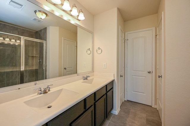 8231 Hawthorn Valley Lane, Houston, TX 77095