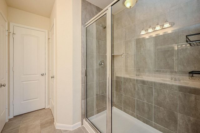 8231 Hawthorn Valley Lane, Houston, TX 77095