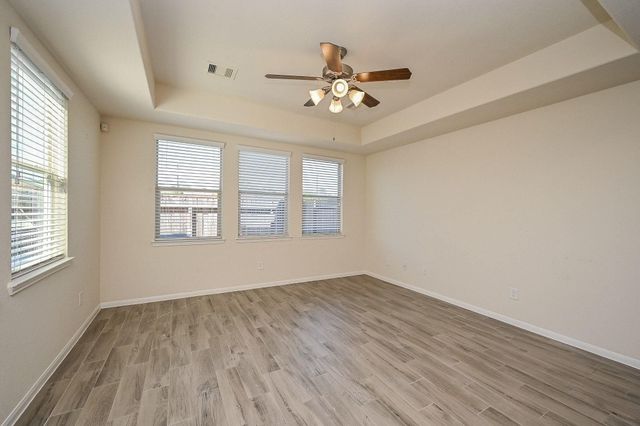 8231 Hawthorn Valley Lane, Houston, TX 77095