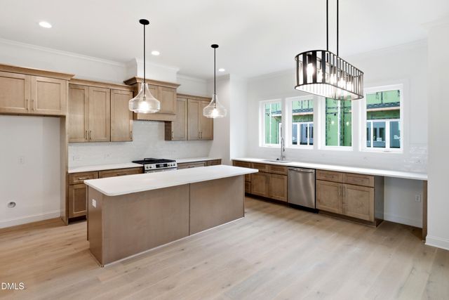 1201 Brookside Drive 112, Raleigh, NC 27604