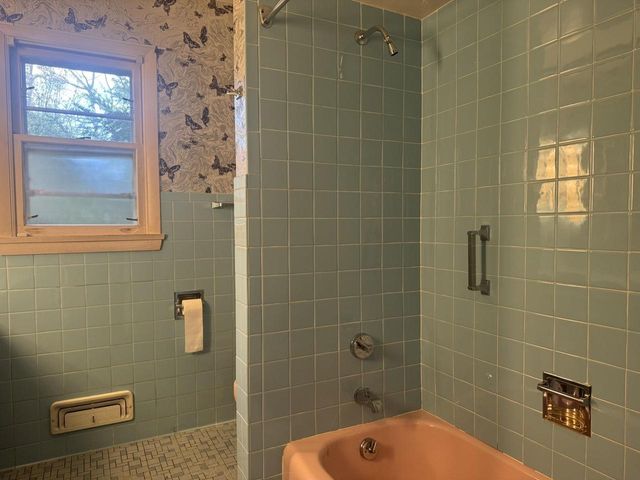 22 WELLE DRIVE, Oshkosh, WI 54902