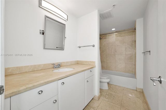 19400 Turnberry Way 932, Aventura, FL 33180