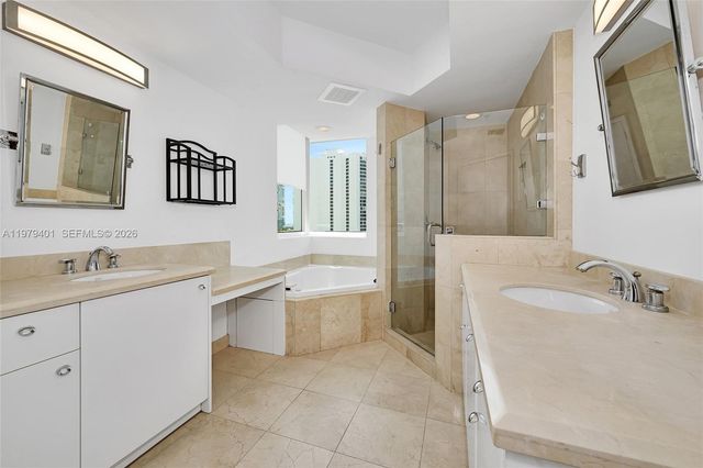 19400 Turnberry Way 932, Aventura, FL 33180