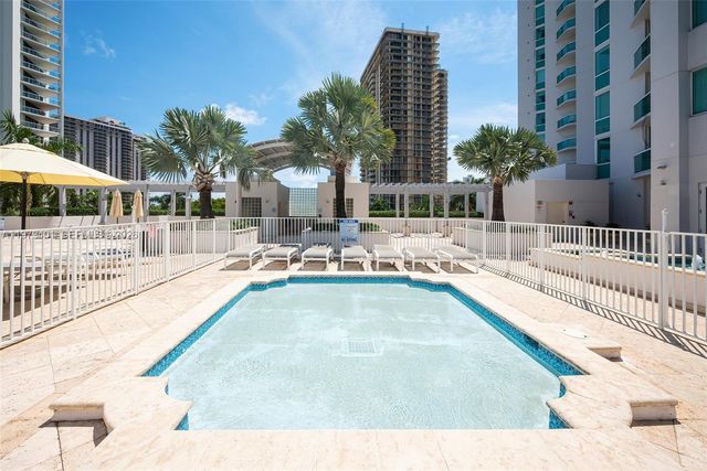 19400 Turnberry Way 932, Aventura, FL 33180