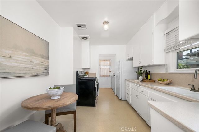 4328 Snowden Avenue, Lakewood, CA 90713