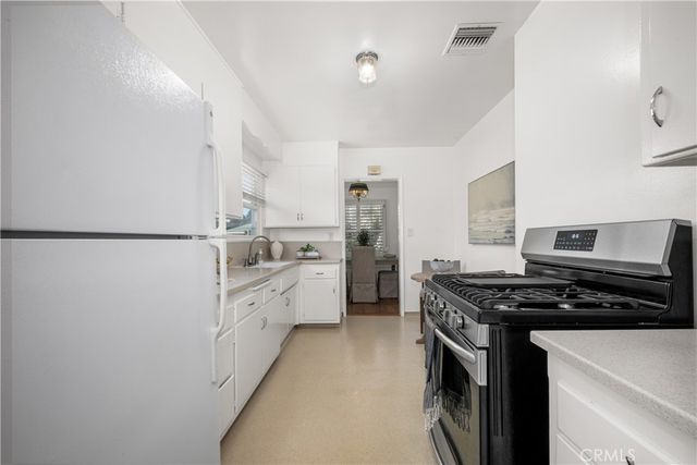 4328 Snowden Avenue, Lakewood, CA 90713