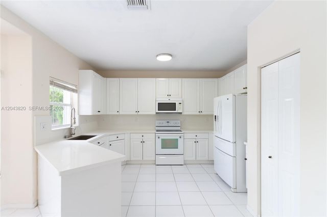 1473 SW 158th Avenue, Pembroke Pines, FL 33027