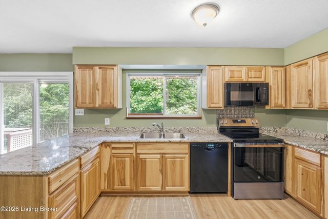 8603 Cool Brook Ct, Louisville, KY 40291