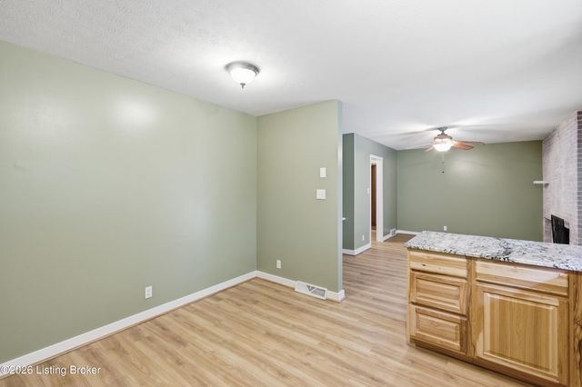 8603 Cool Brook Ct, Louisville, KY 40291