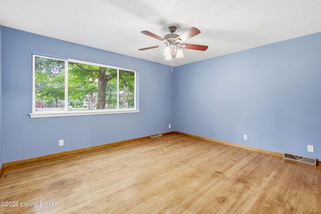 8603 Cool Brook Ct, Louisville, KY 40291
