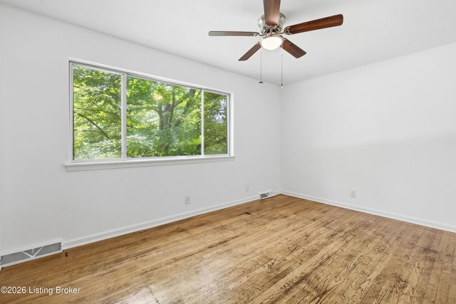 8603 Cool Brook Ct, Louisville, KY 40291