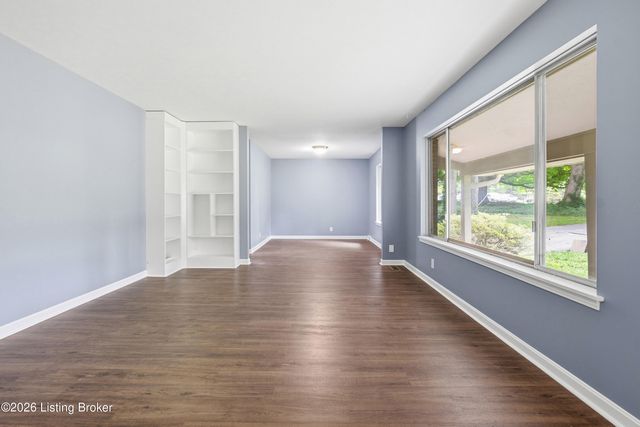 8603 Cool Brook Ct, Louisville, KY 40291
