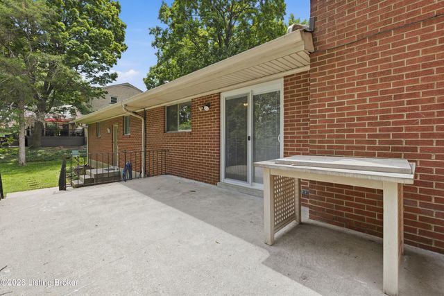 8603 Cool Brook Ct, Louisville, KY 40291