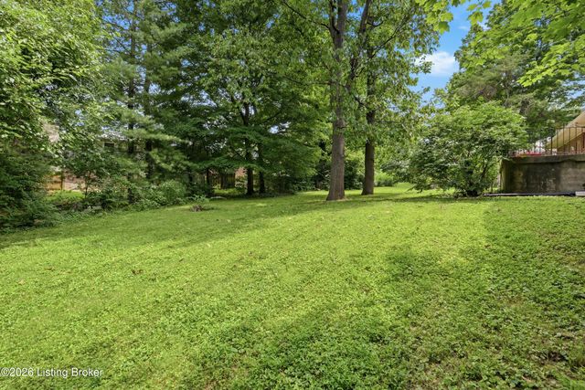 8603 Cool Brook Ct, Louisville, KY 40291