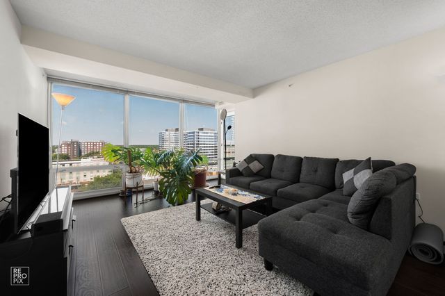 800 Elgin Road 1206, Evanston, IL 60201