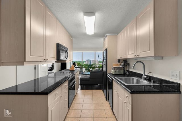 800 Elgin Road 1206, Evanston, IL 60201