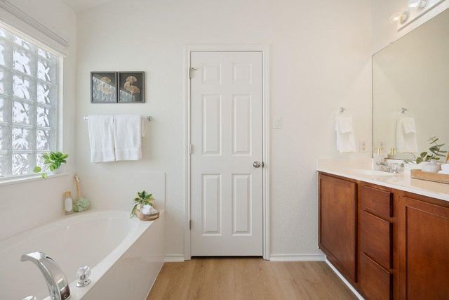 11416 Dog Leg DR, Austin, TX 78717