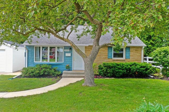 2030 LIBAL STREET, Green Bay, WI 54301