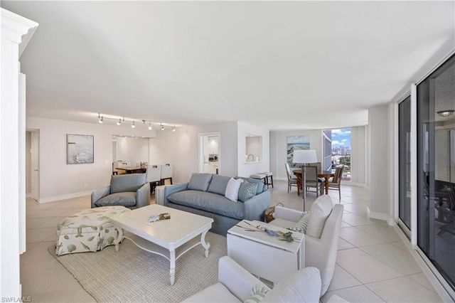 10691 Gulf Shore DR 1201, Naples, FL 34108