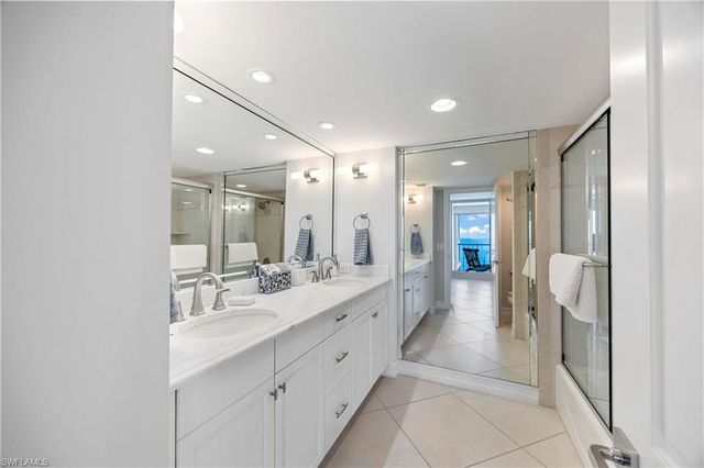 10691 Gulf Shore DR 1201, Naples, FL 34108