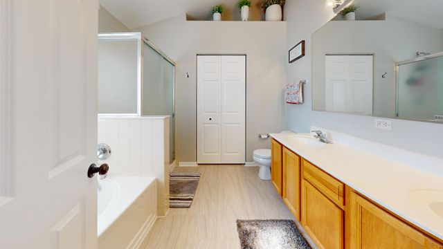31601 N Pineview Boulevard, Lakemoor, IL 60051