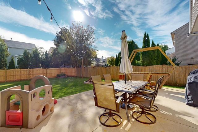 31601 N Pineview Boulevard, Lakemoor, IL 60051