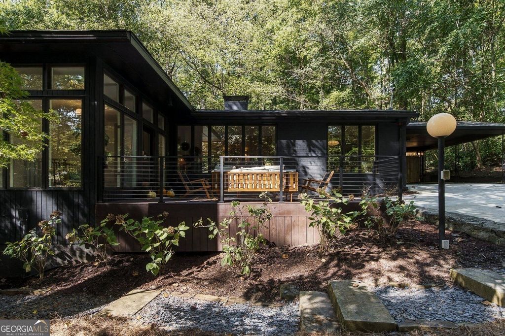 922 Barton Woods Road NE, Atlanta, GA 30307 — photo 5
