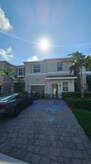 1677 SE 8th Avenue, Homestead, FL 33034