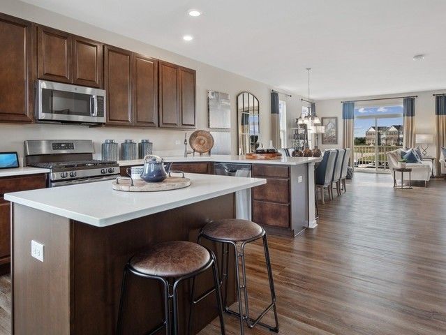 2724 Fieldcrest Drive 3106, Mundelein, IL 60060