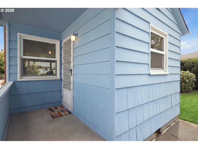2525 Se 79TH Ave, Portland, OR 97206