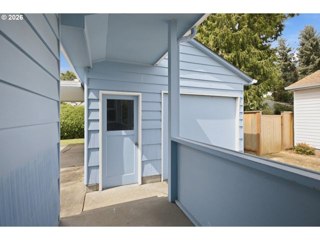 2525 Se 79TH Ave, Portland, OR 97206