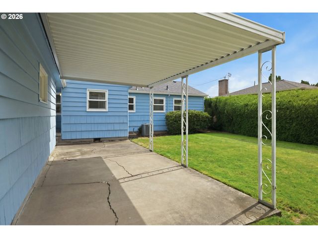 2525 Se 79TH Ave, Portland, OR 97206