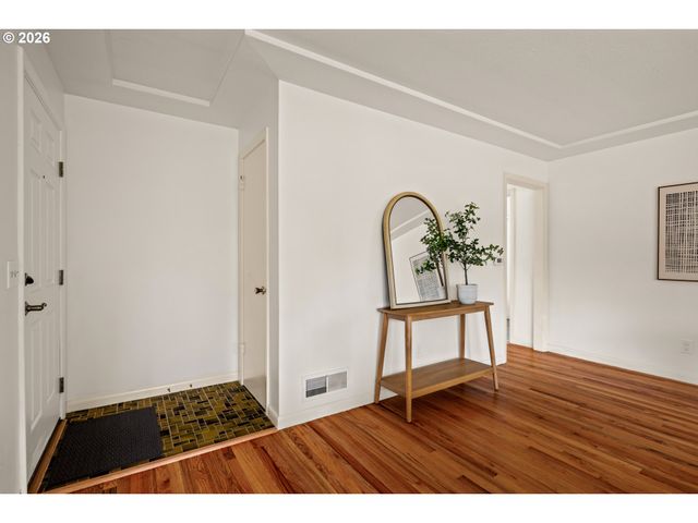2525 Se 79TH Ave, Portland, OR 97206