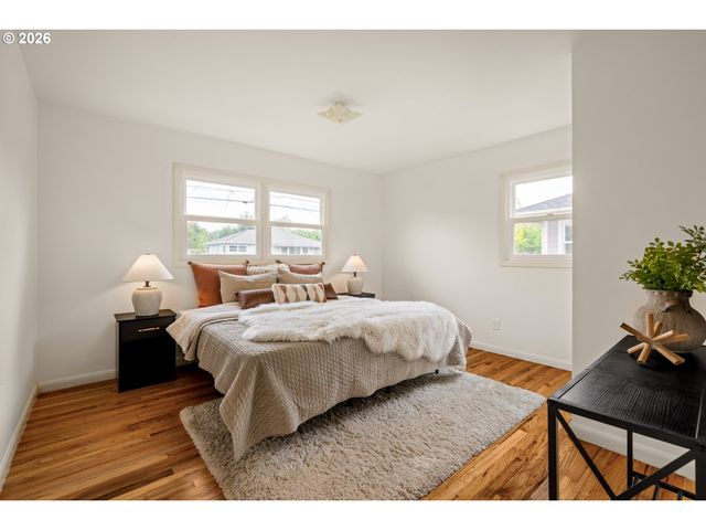 2525 Se 79TH Ave, Portland, OR 97206