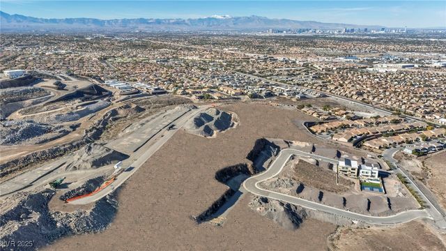 304 Westridge Drive, Henderson, NV 89012