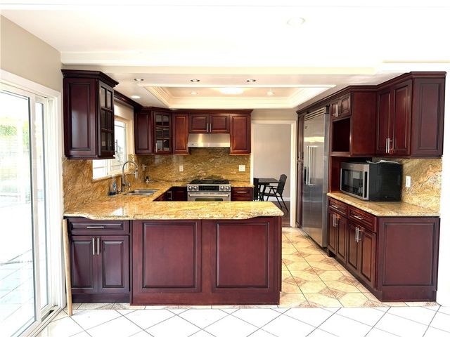2705 N Kennedy, Orange, CA 92865