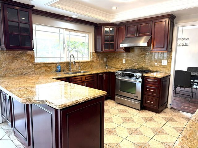 2705 N Kennedy, Orange, CA 92865