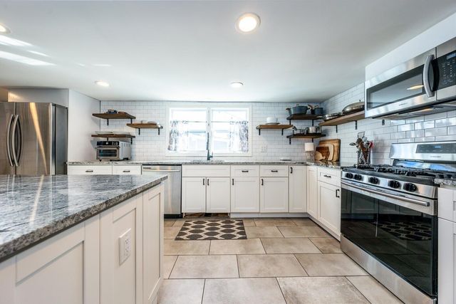 125 Main Street 3, Dennis Port, MA 02639