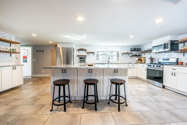 125 Main Street 3, Dennis Port, MA 02639