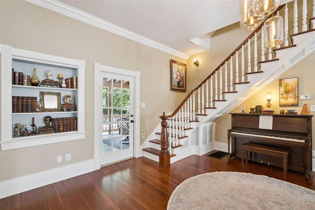 605 E LAKEVIEW AVENUE, Eustis, FL 32726