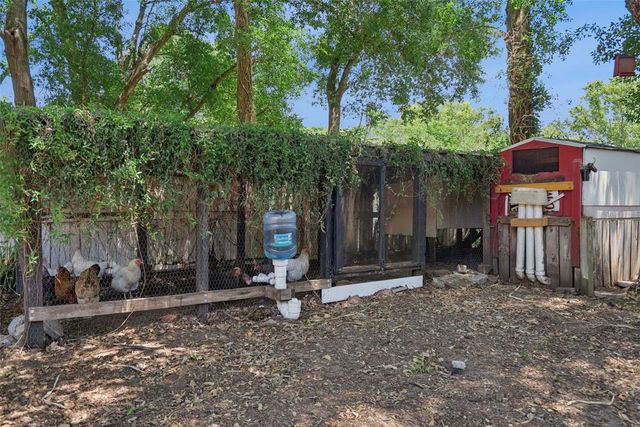 605 E LAKEVIEW AVENUE, Eustis, FL 32726