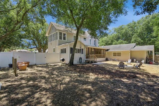 605 E LAKEVIEW AVENUE, Eustis, FL 32726