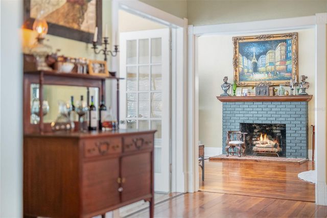 605 E LAKEVIEW AVENUE, Eustis, FL 32726