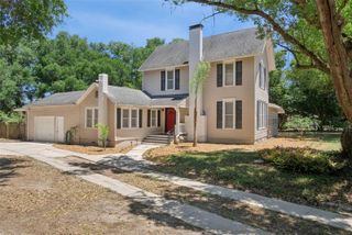 605 E LAKEVIEW AVENUE, Eustis, FL 32726