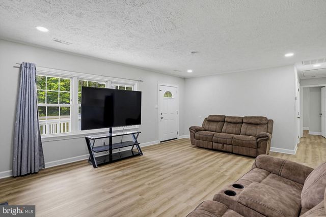 38330 HATCHET THICKET RD, Avenue, MD 20609