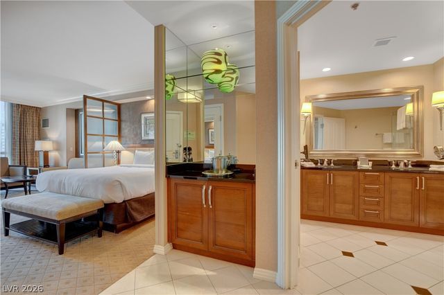 135 East Harmon Avenue 2411, Las Vegas, NV 89109