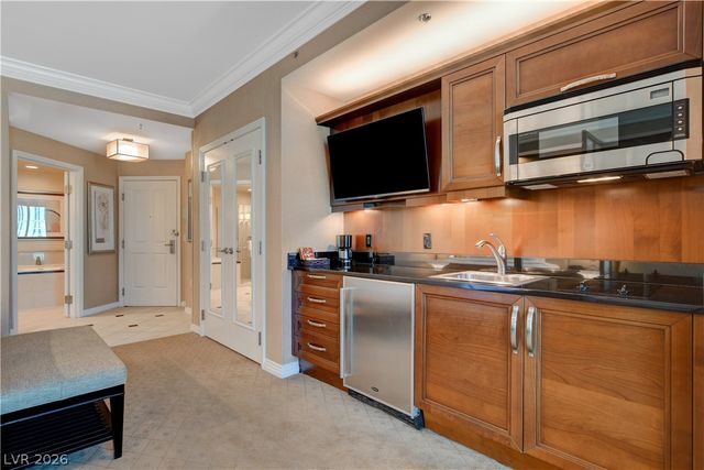 135 East Harmon Avenue 2411, Las Vegas, NV 89109