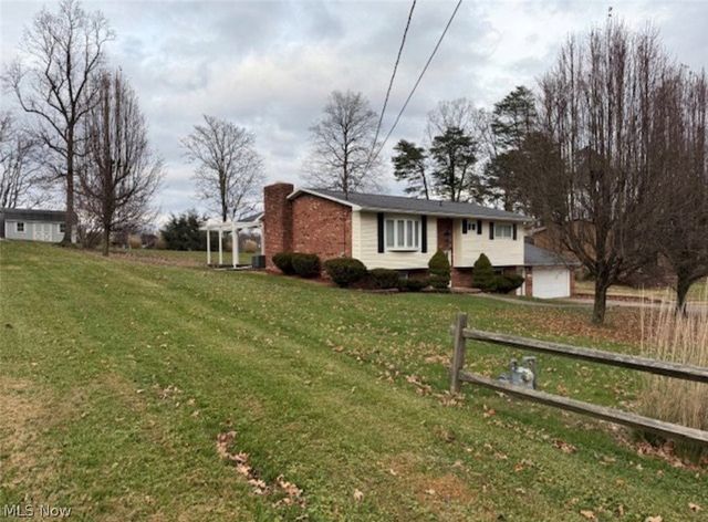 245 Kittle Street, Williamstown, WV 26187